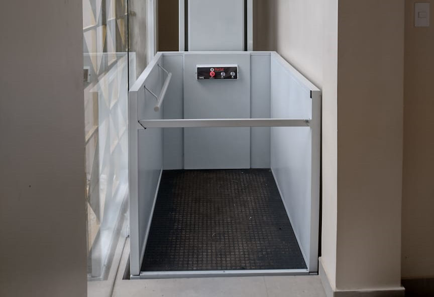 elevador residencial, plataforma de acessibilidade
